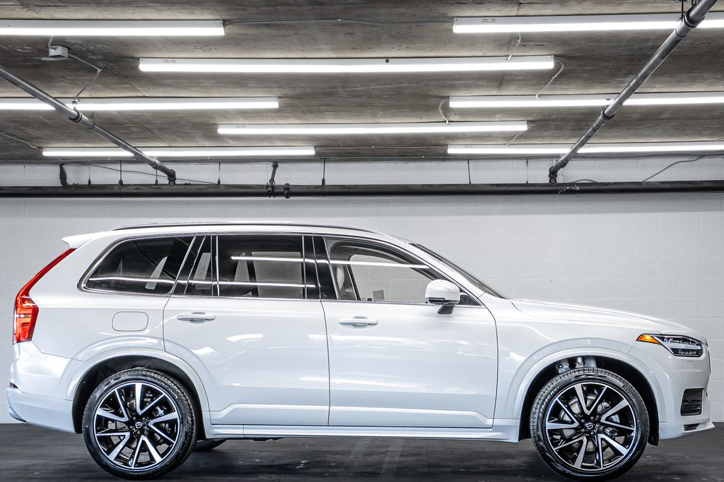 2022 Volvo XC90