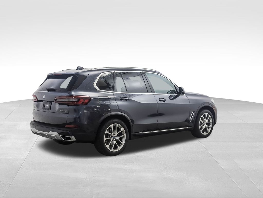 Thumbnail: 2021 BMW X5 - 5