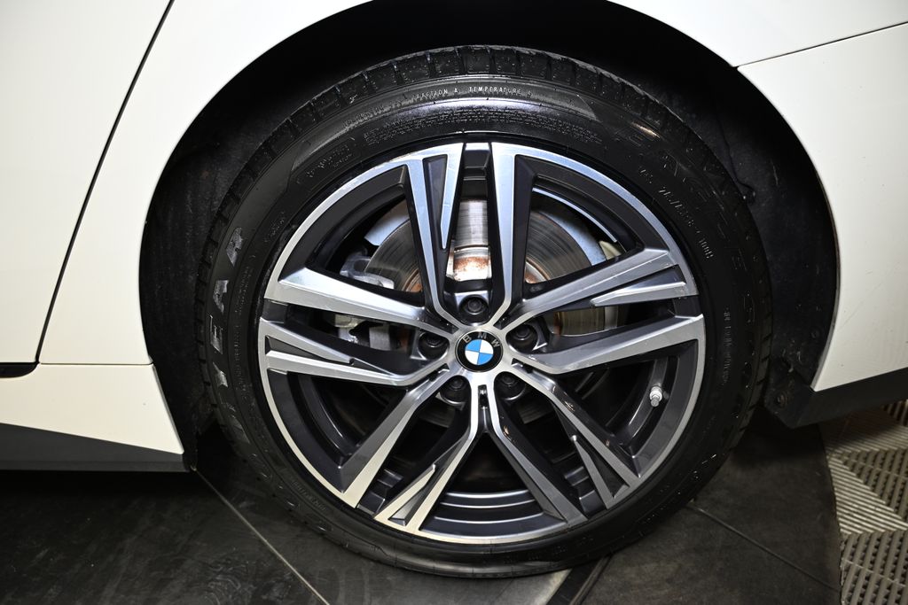 Thumbnail: 2023 BMW 4 Series - 12