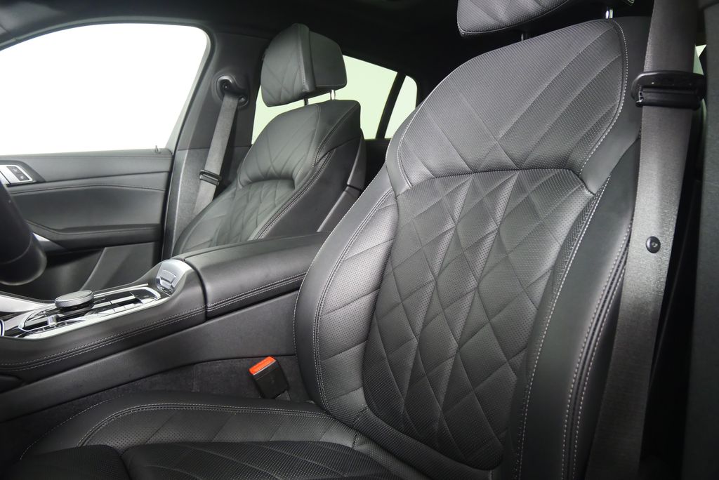 Thumbnail: 2025 BMW X6 - 11