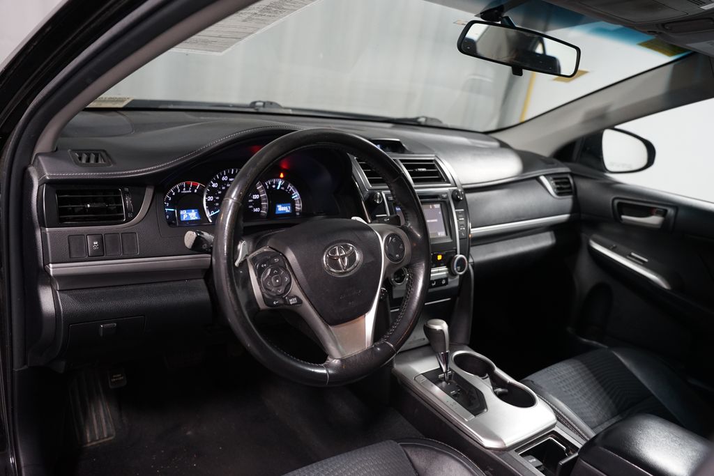 Thumbnail: 2014 Toyota Camry - 7