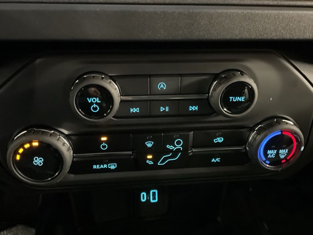 New 2025 Black Ford Base image 20