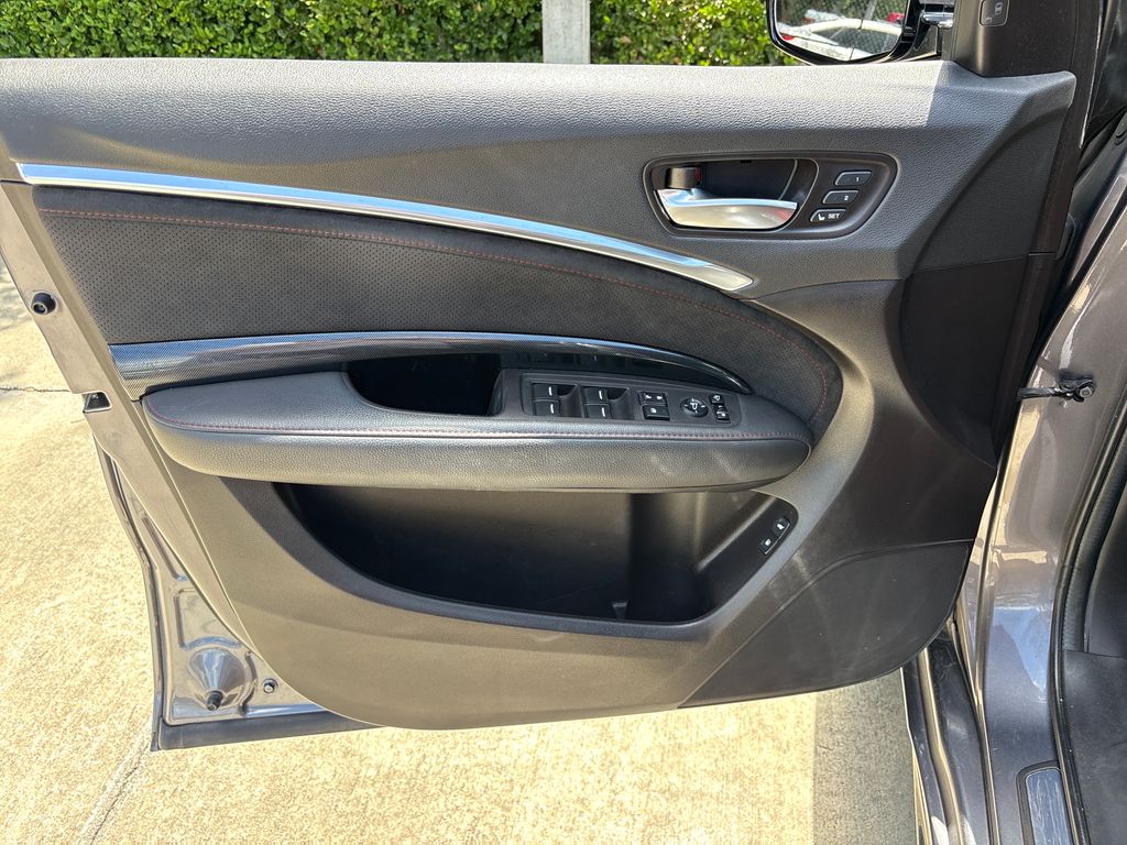 Used 2019 Gray Acura 3.5L Technology Pkg w/A-Spec Pkg image 15