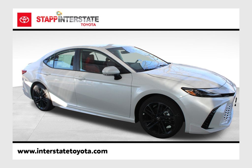 White (Wind Chill Pearl) 2026 Toyota Camry XSE FWD Sedan Front-Wheel Drive Continuously Variable Transmission