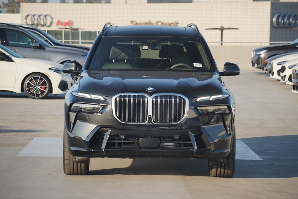 2025 BMW X7 xDrive40i 2