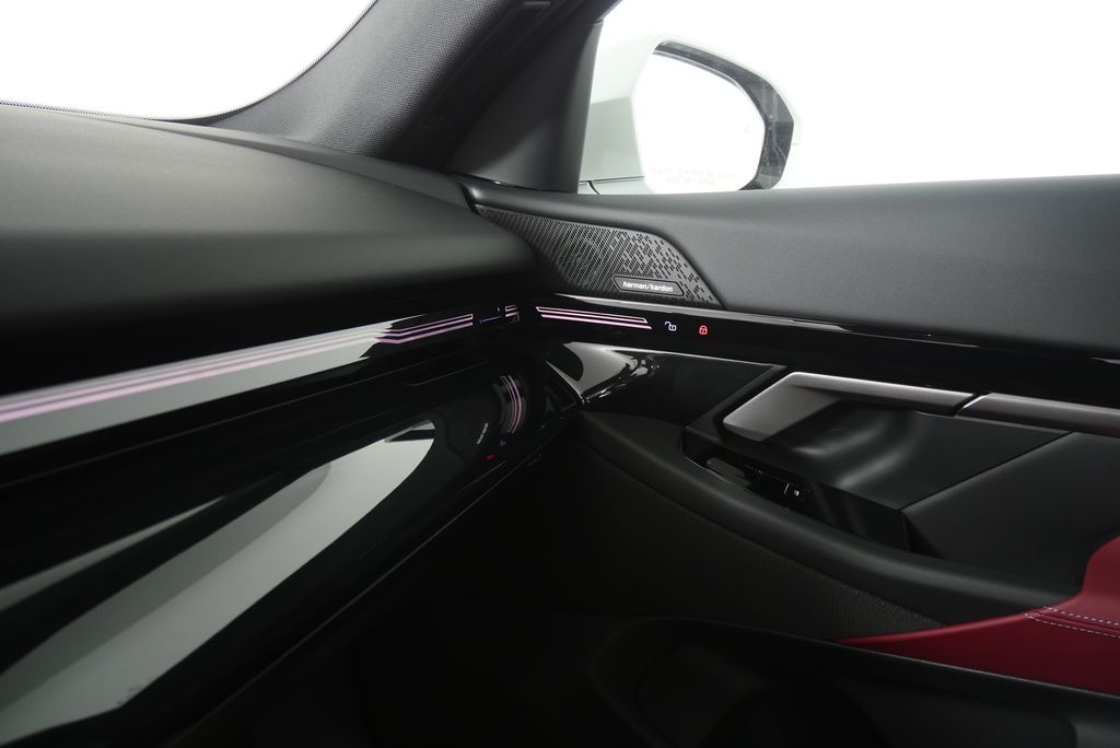 Thumbnail: 2026 BMW 5 Series - 26