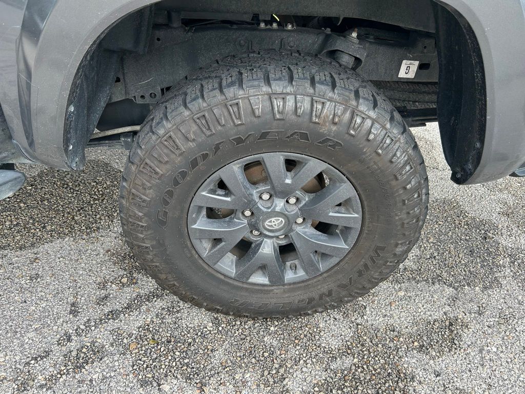 Thumbnail: 2023 Toyota Tacoma - 9