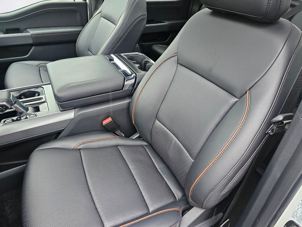 New 2025 White Ford Lariat image 24