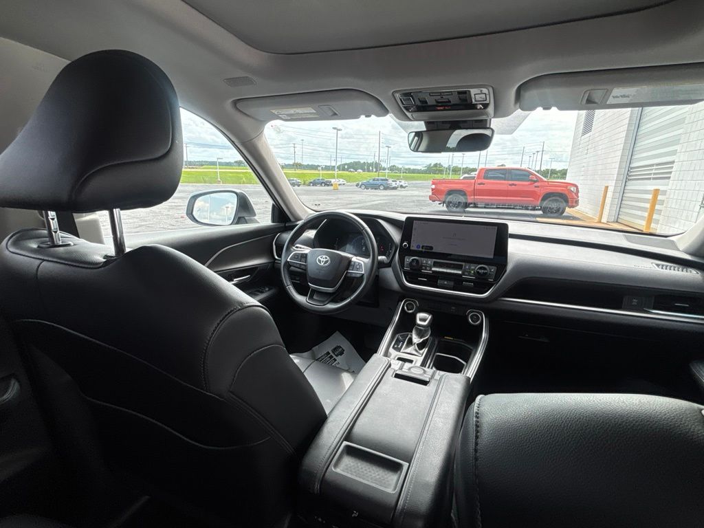 Used 2025 Toyota Grand Highlander SUV
