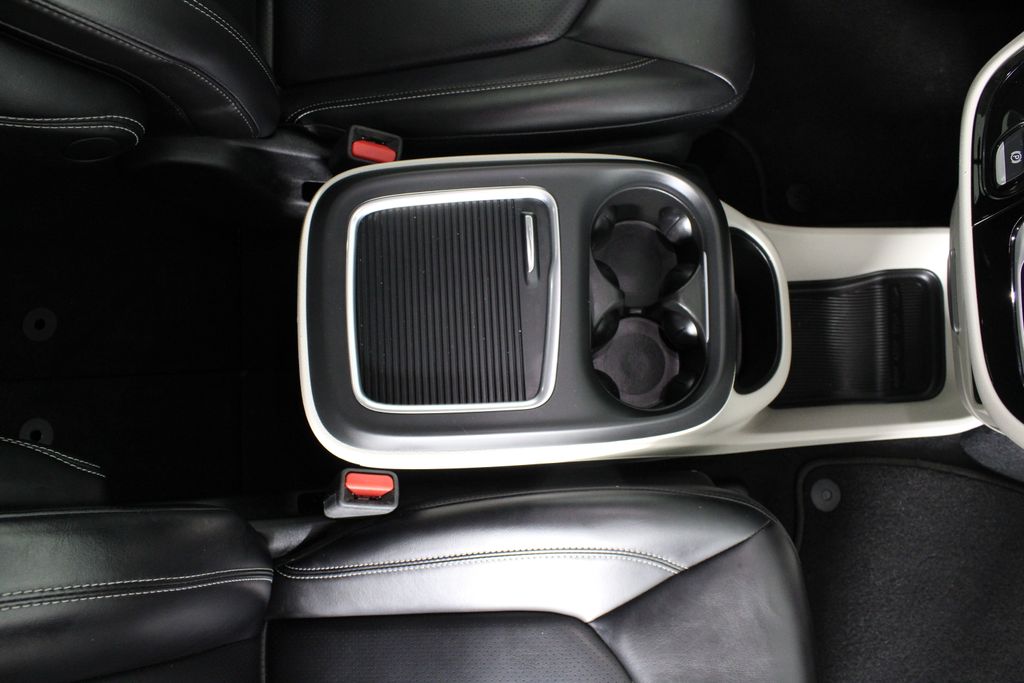Used 2023 Chrysler Pacifica for sale in 