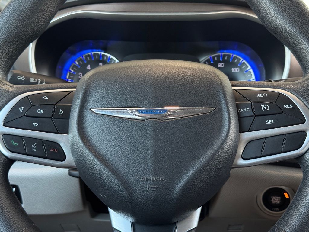 2017 Chrysler Pacifica LX - 5