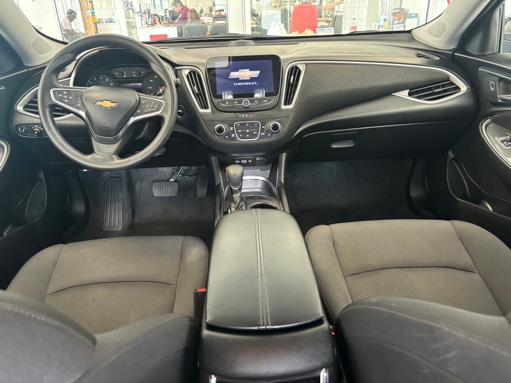 Used 2025 Chevrolet Malibu Sedan