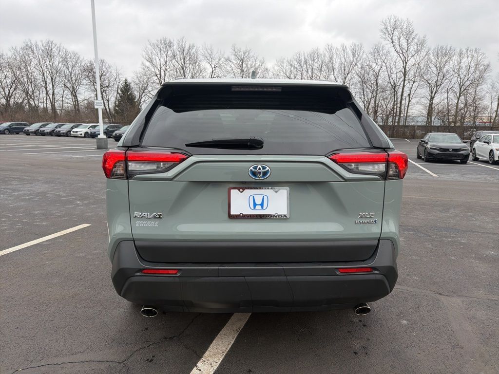 Thumbnail: 2019 Toyota RAV4 - 4