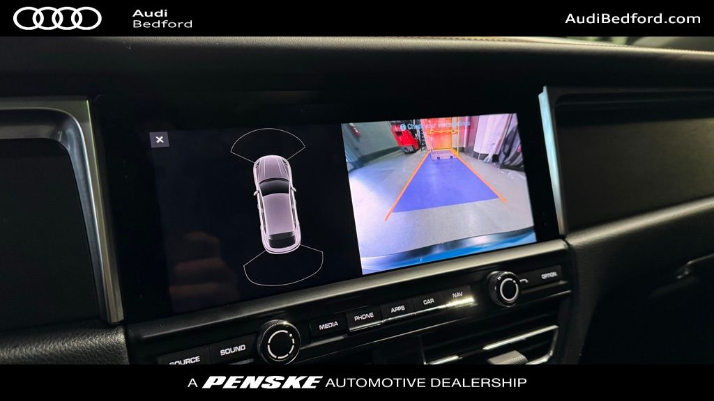 Thumbnail: 2020 Porsche Macan - 16