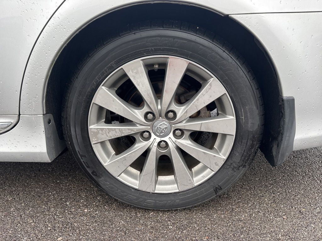 View vehicle photo 5