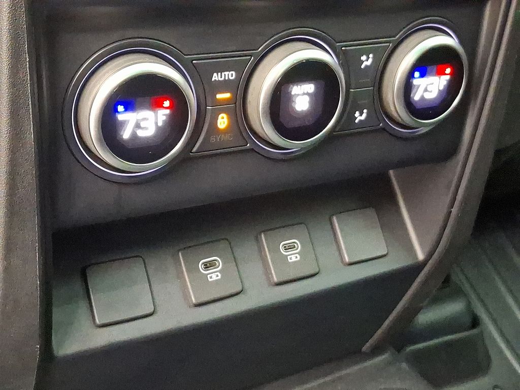 Thumbnail: 2025 Land Rover Defender - 11