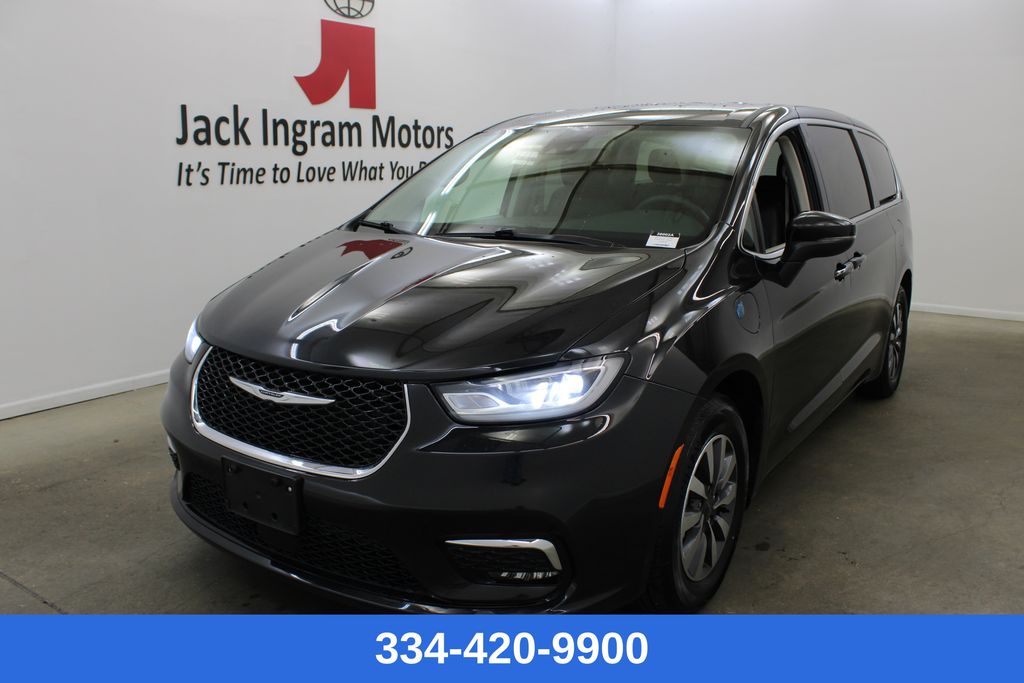 used 2023 Chrysler Pacifica Hybrid car, priced at $24,999