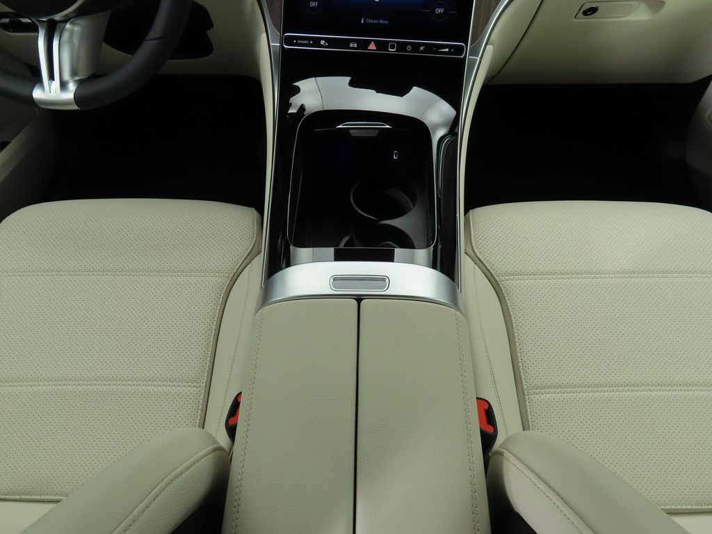 2024 Mercedes-Benz GLC 300 16