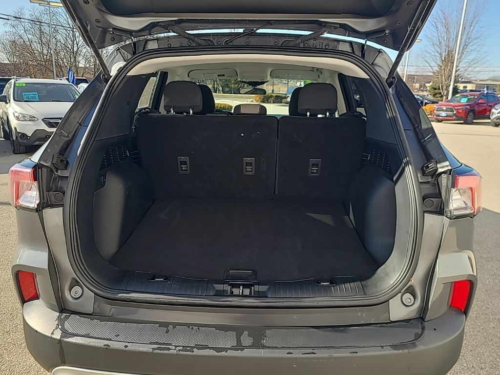 used 2022 Ford Escape car, priced at $17,034