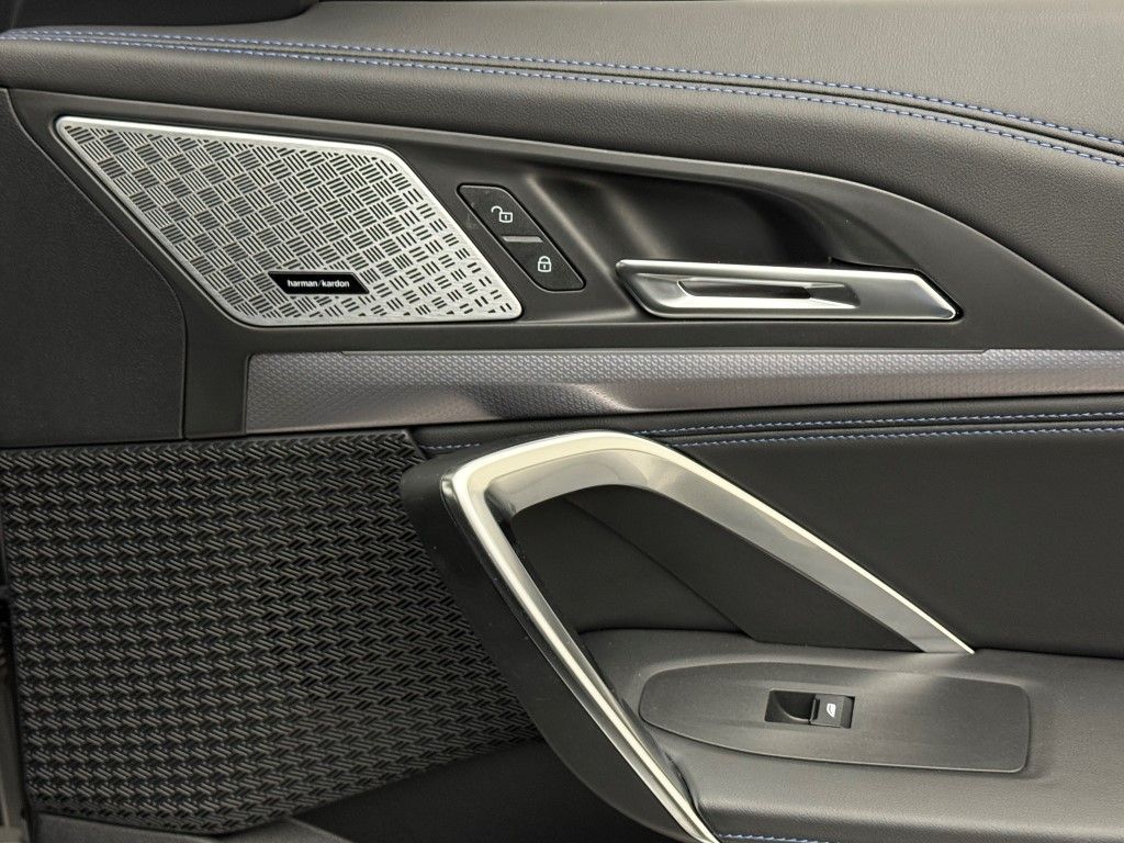 Thumbnail: 2024 BMW X1 - 30