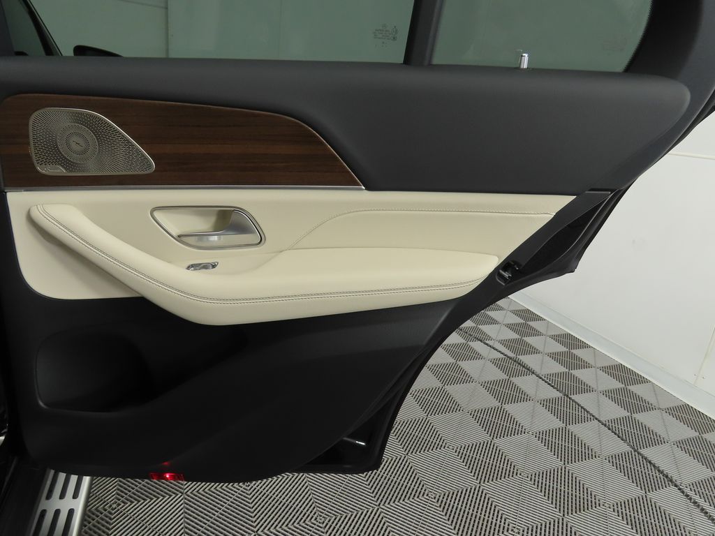 Thumbnail: 2026 Mercedes-Benz GLE - 27