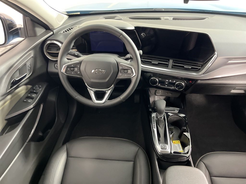 Thumbnail: 2025 Chevrolet Trax - 5