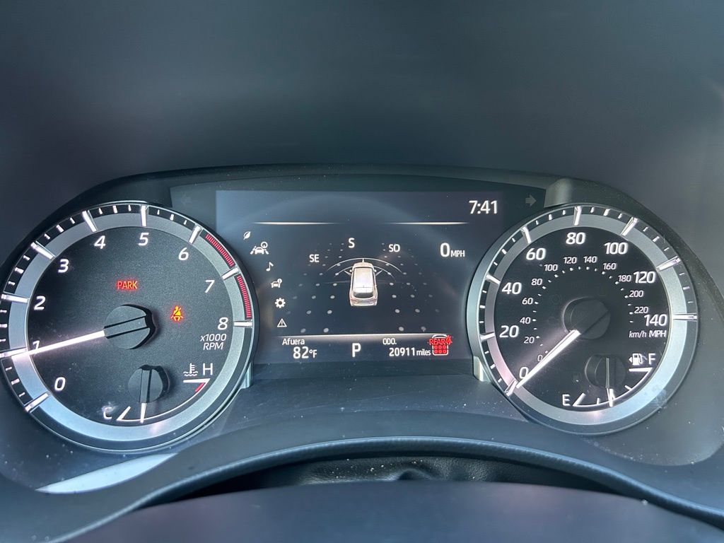 2024 Toyota Highlander LE 17