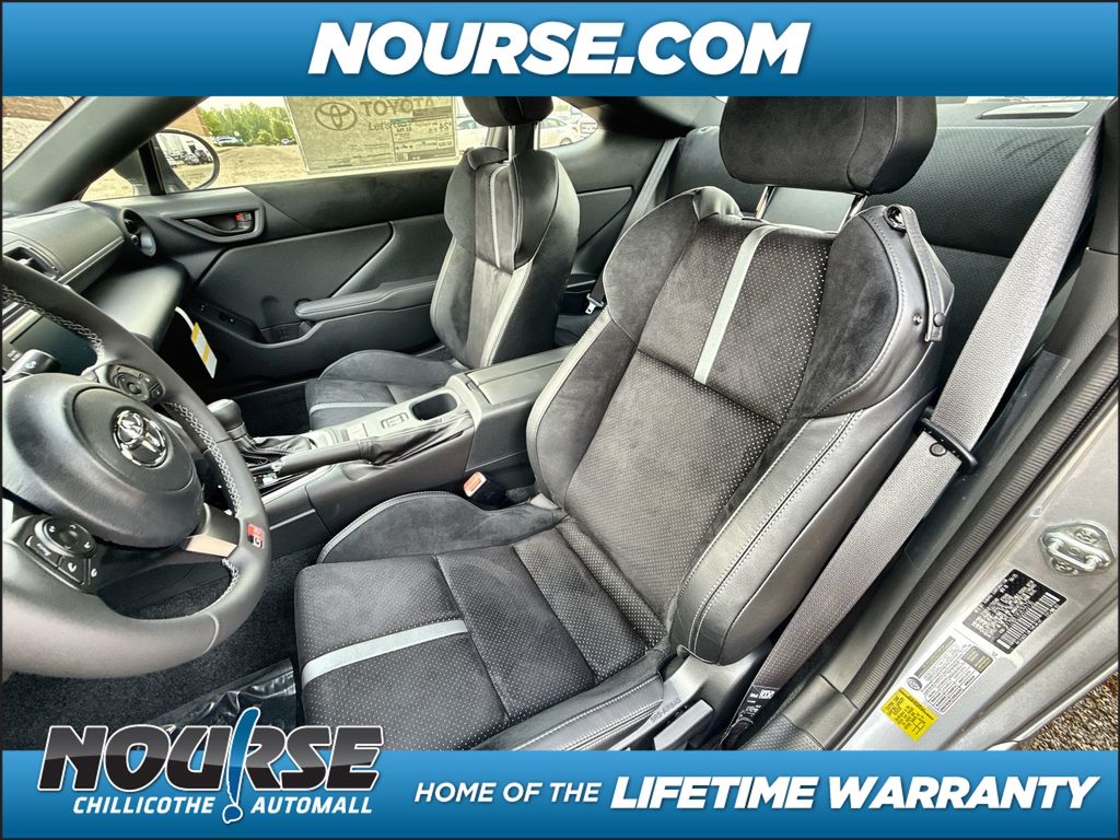 2025 Toyota GR86 Premium photo