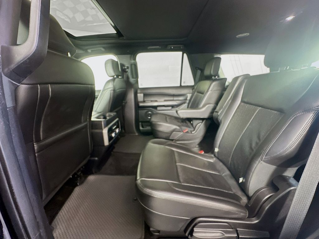 Thumbnail: 2020 Ford Expedition - 17