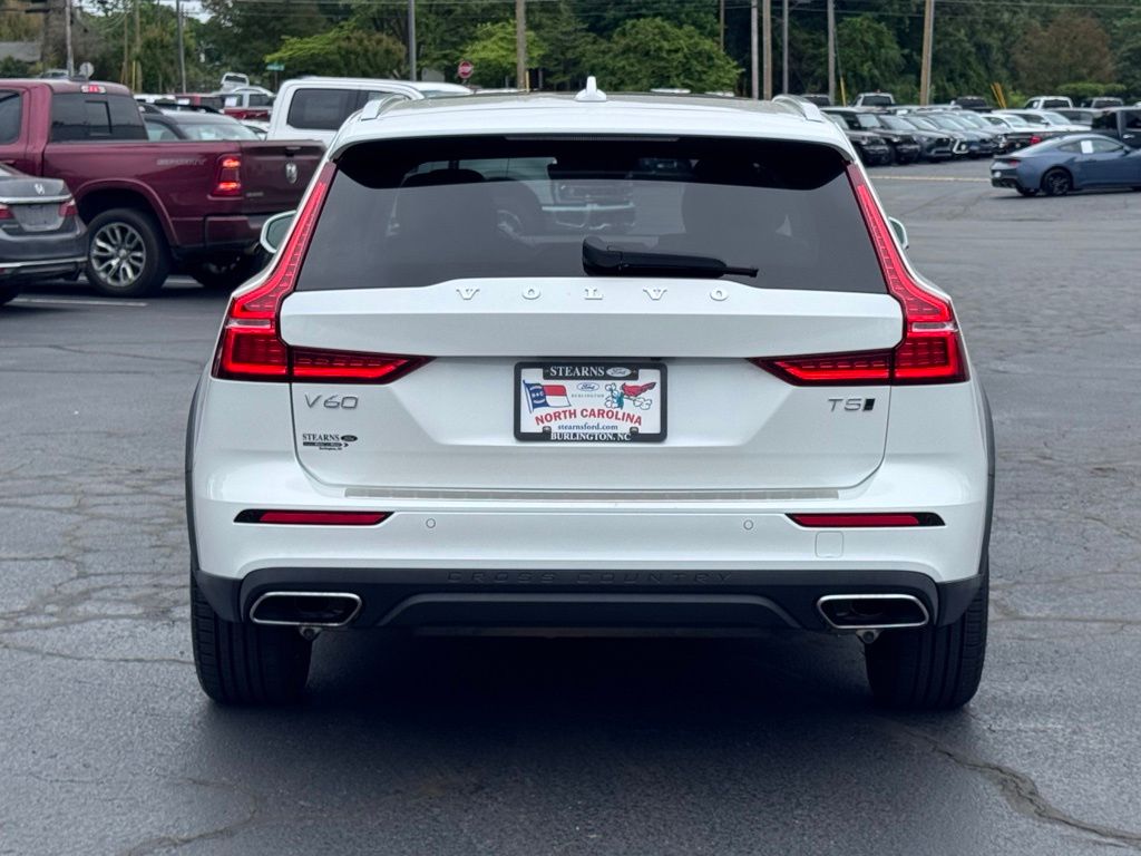 VolvoV60 Cross Country8