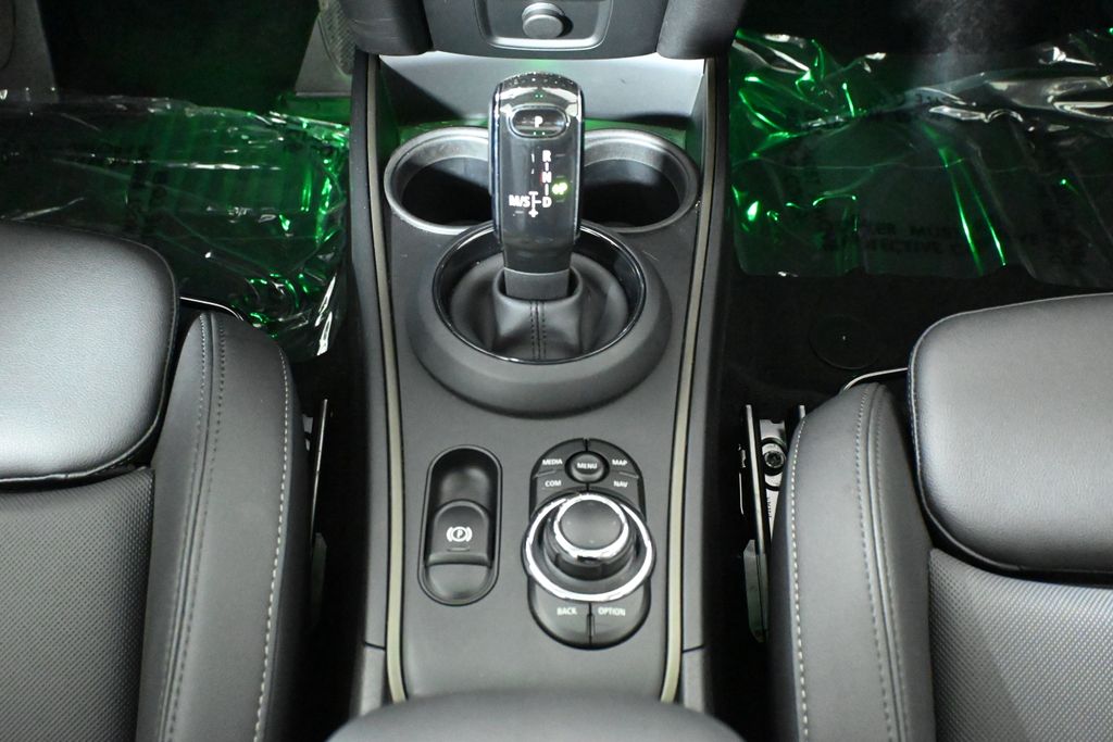 2023 MINI Cooper Countryman Signature 24