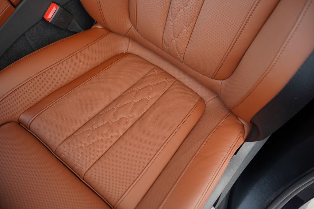 Thumbnail: 2026 BMW X5 - 10