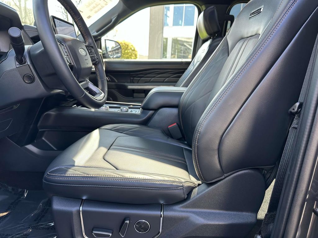 2024 Ford Expedition MAX Platinum 23