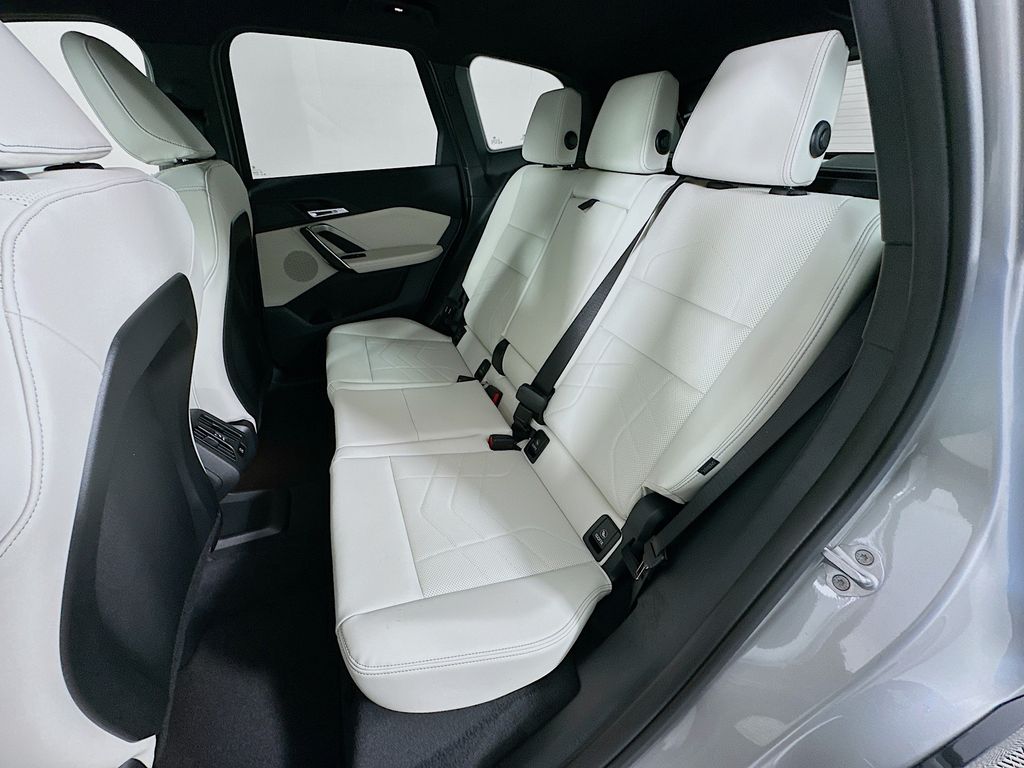 Thumbnail: 2026 BMW X1 - 17
