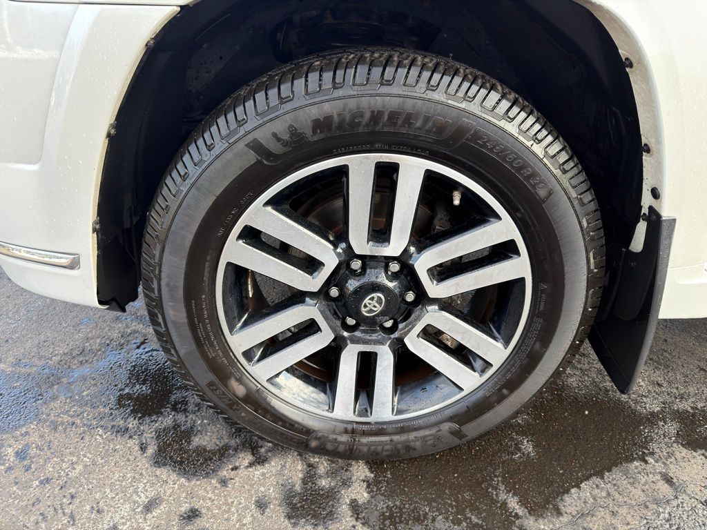 Thumbnail: 2019 Toyota 4Runner - 10