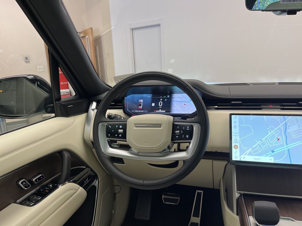 Thumbnail: 2025 Land Rover Range Rover - 26