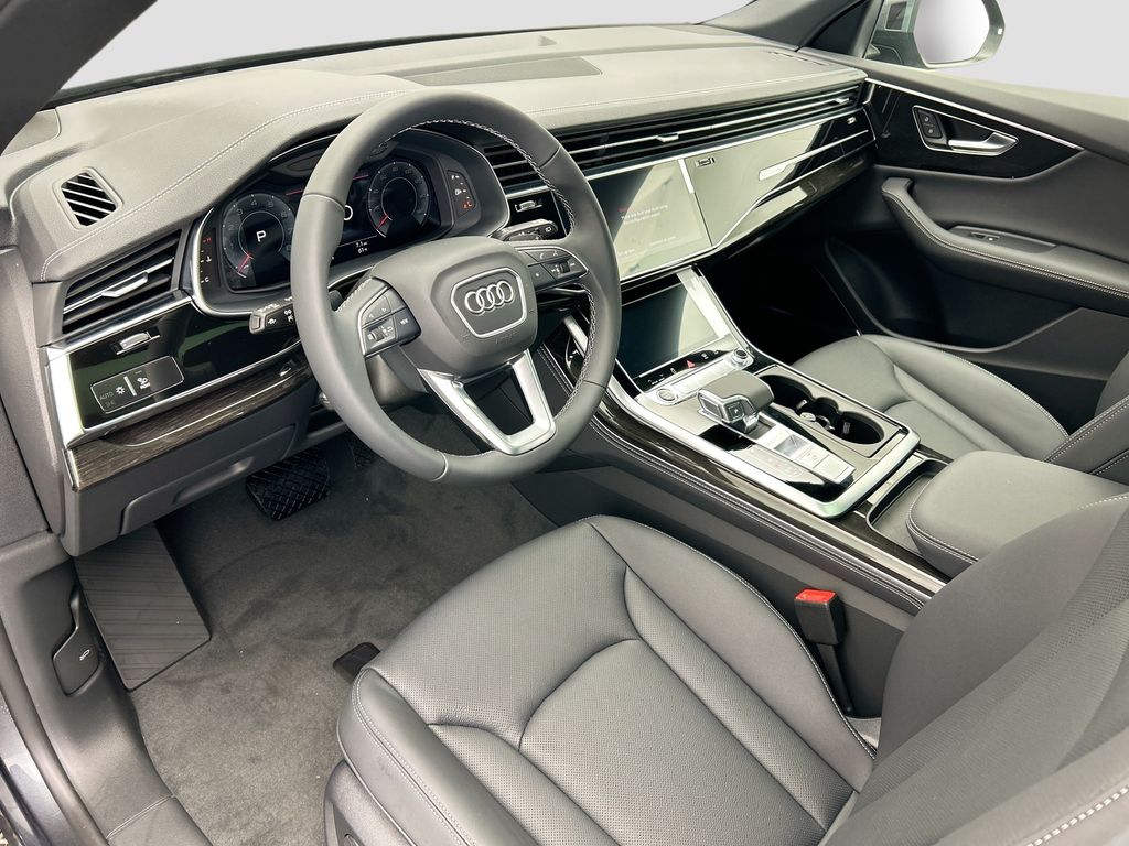 Thumbnail: 2026 Audi Q8 - 9