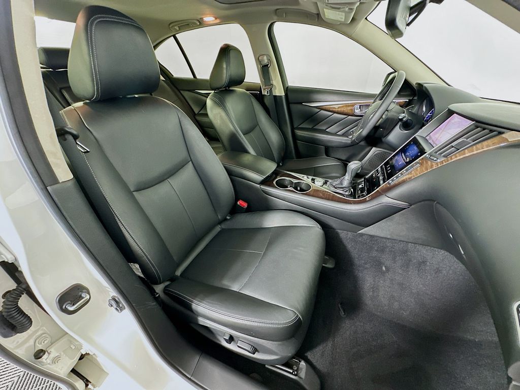Thumbnail: 2015 INFINITI Q50 - 29