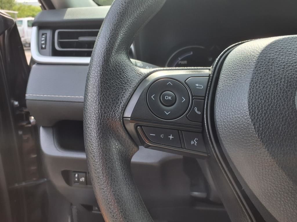 2025 Toyota RAV4 Hybrid LE photo 13