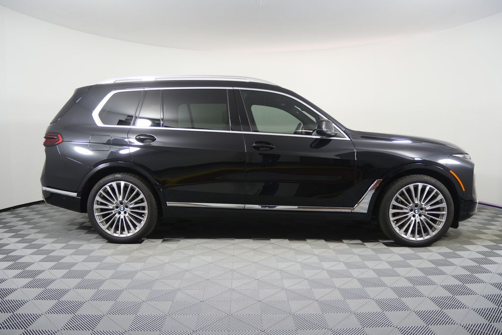 Thumbnail: 2024 BMW X7 - 2