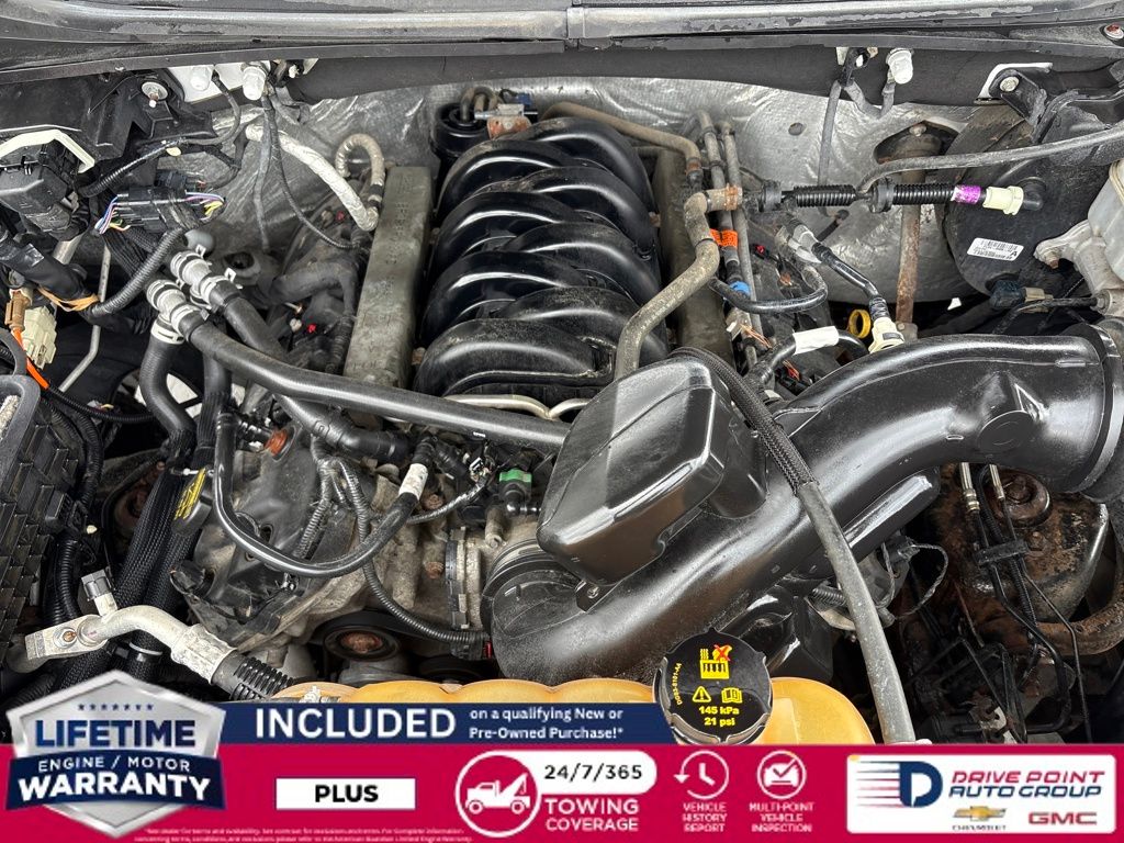 White 2015 Ford F-150 XLT SuperCrew LB 4WD Pickup Truck Four-Wheel Drive 6-Speed Automatic