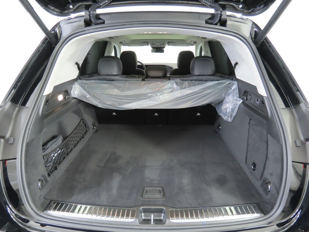 Thumbnail: 2026 Mercedes-Benz GLE - 28