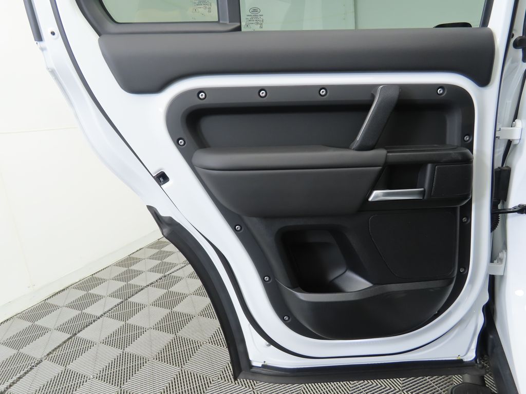 Thumbnail: 2025 Land Rover Defender - 27