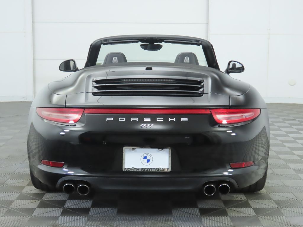 Thumbnail: 2016 Porsche 911 - 6