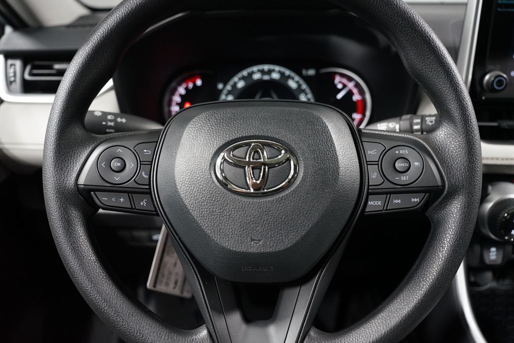 Thumbnail: 2025 Toyota RAV4 - 12