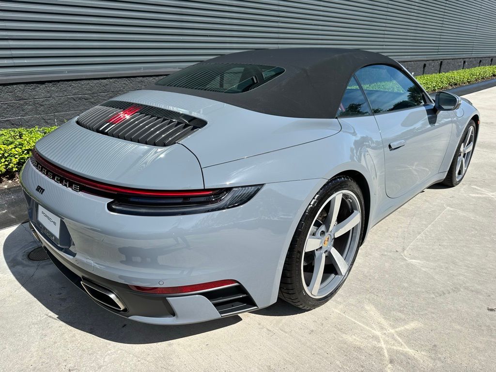 Thumbnail: 2023 Porsche 911 - 10