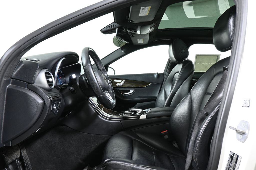 Thumbnail: 2019 Mercedes-Benz C-Class - 3