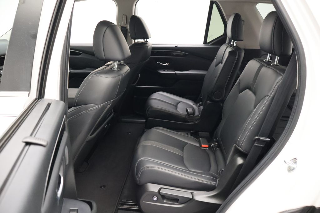 Thumbnail: 2023 Honda Pilot - 18