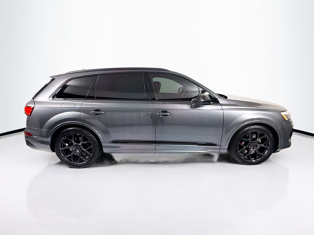 Thumbnail: 2026 Audi SQ7 - 4