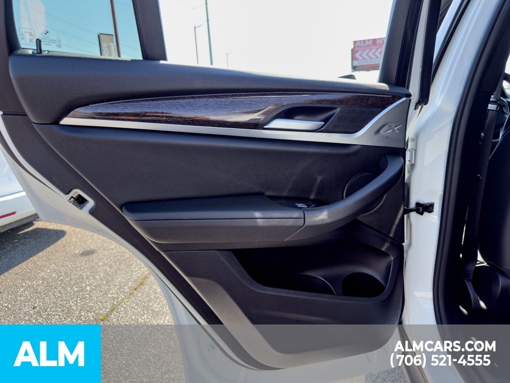 Used 2025 White BMW xDrive30i image 12